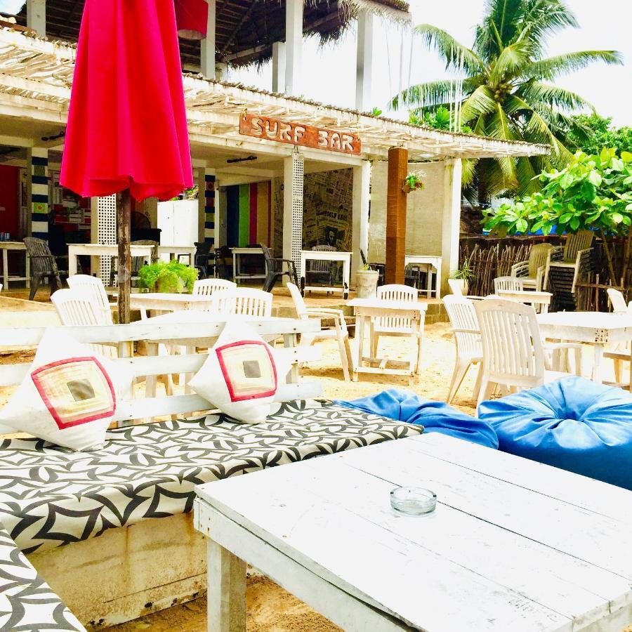Surf Bar Mirissa Otel Dış mekan fotoğraf