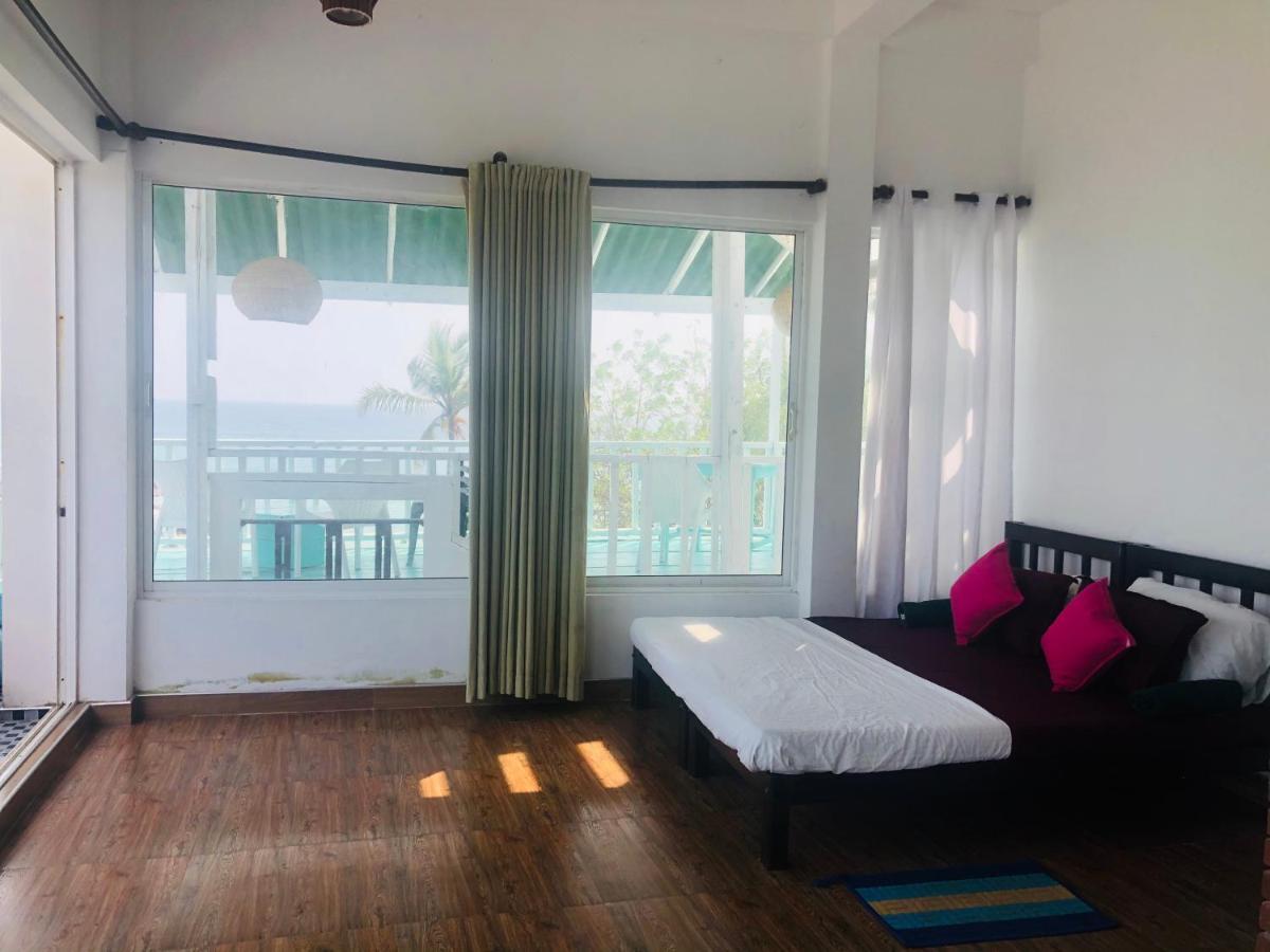 Surf Bar Mirissa Otel Dış mekan fotoğraf